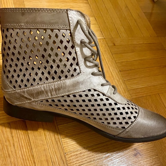 Boota Rahi Kensie | Shoes | Kensie Rahi Perforated Lace Up Ankle Boots 7m | Poshmark
